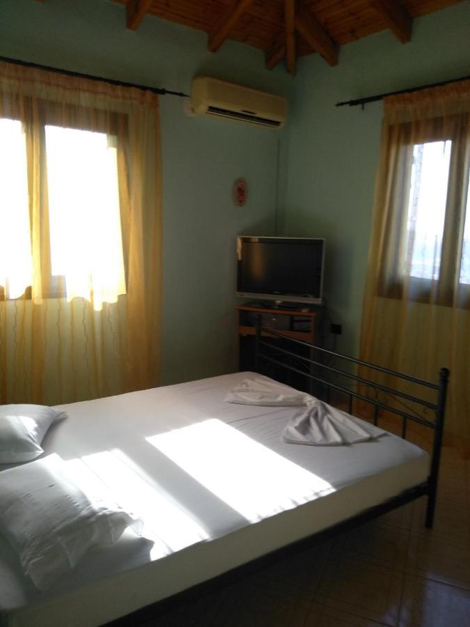 Janis Castle Apartment Himare Exterior foto